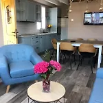 Casa Jardines * 柯米拉斯