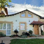 Casa Jardines 度假居 柯米拉斯
